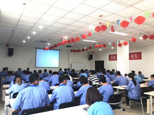 公司舉辦薄煤層采煤機培訓講座